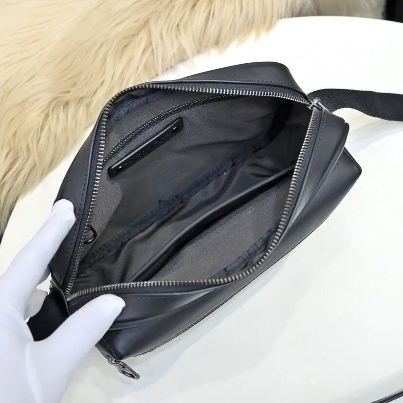 All categories 💚 Top version men’s bags 💚 BV 2024 new BV crossbody bag